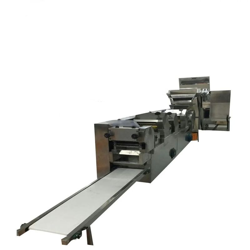 Máquina para hacer fideos multifunción 300 kg/h Capacidad de producción Componentes centrales del motor