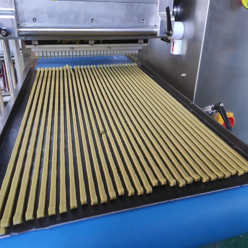 Los fabricantes producen ventas directas de 304 máquinas de galletas automáticas cortar alambre máquina de galletas bocadillos chips equipo de la máquina