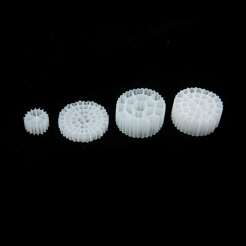 Medios de relleno flotantes biofilm activos en suspensión utilizados en el embalaje de lecho fluidizado