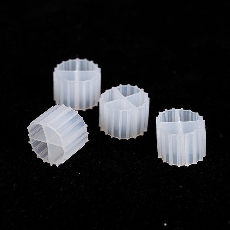 Medios de relleno flotantes biofilm activos en suspensión utilizados en el embalaje de lecho fluidizado